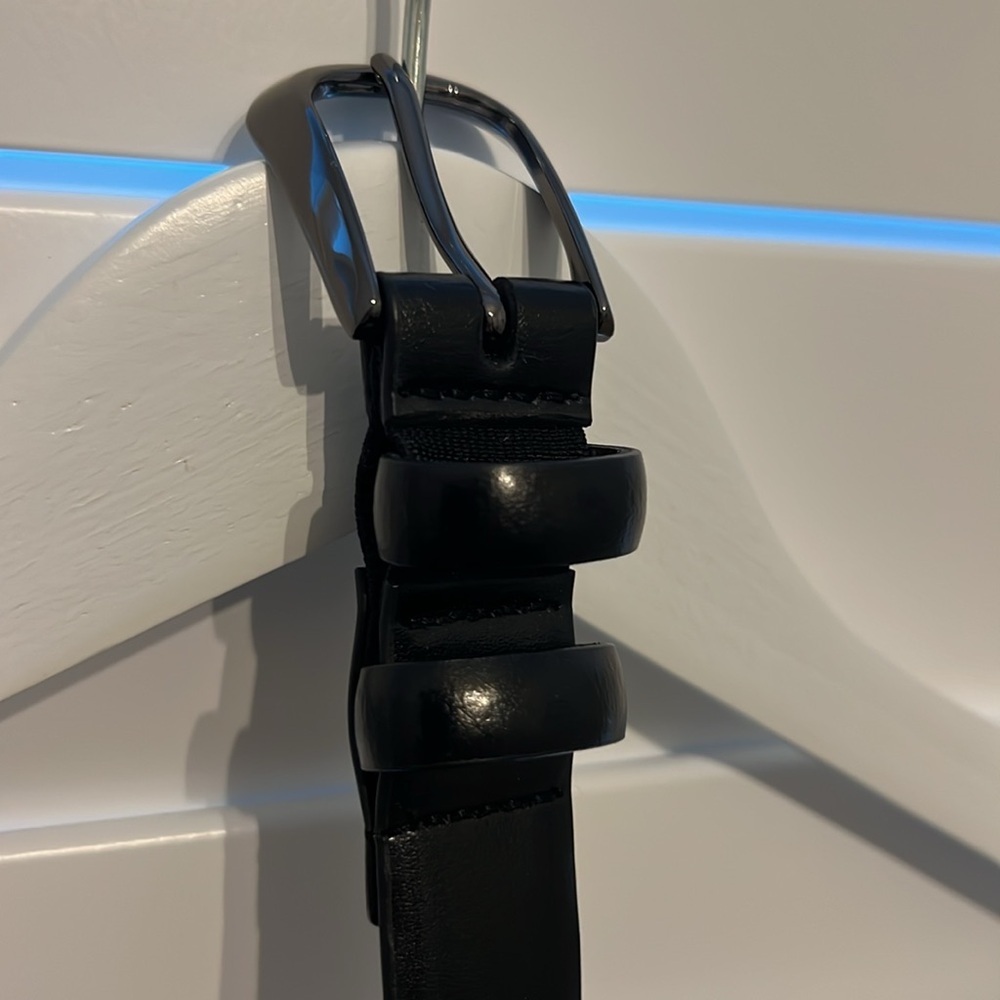 Boys Leather Belt. Perfect Condition. Size Medium 26-28